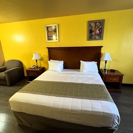 Quality Inn & Suites Mcalester On Hwy 69 & Us 75 Dış mekan fotoğraf